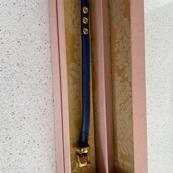 Brand new AUTHENTIC Miu Miu Prada leather bracelet in navy with gold hardware. - Picture 5 of 6